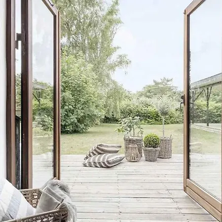 Unique And Luxurious Summer House In 別荘 *
