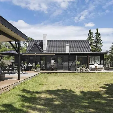 Unique And Luxurious Summer House In 別荘 ティスヴィレライ